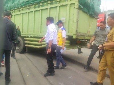 3 Kilometer Ruas Rusak Jalintim Palembang–Betung…