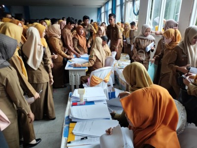 4.091 Guru dan Tendik Terima SK PPPK Paruh…