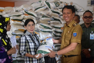 51.069 KPM di OKI Terima Bansos Berat 10…