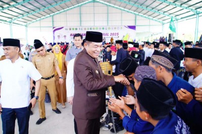 Bupati Toha Hadiri Peringatan Hari Santri…