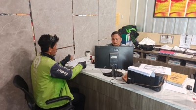 Driver Ojol Kehilangan Motor Saat Ambil Pesanan GoFood di Sudirman Palembang