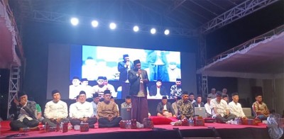 Gelar Sholawatan Bersama Ustadz Derry Sulaiman,…