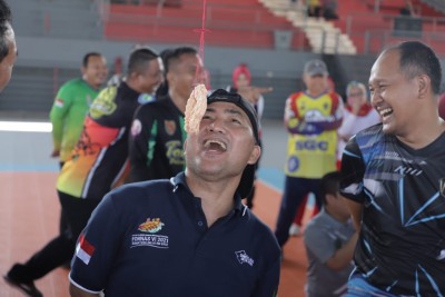 Gowes Hingga Makan kerupuk Bersama Pj Bupati…