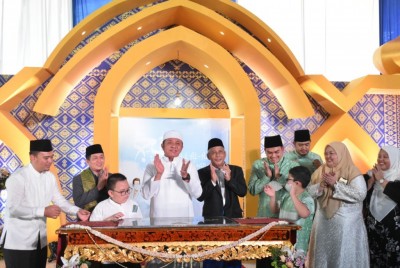 Gubernur Herman Deru dan Bupati Iskandar…