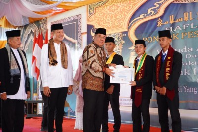 Harlah ke-22 Ponpes Al-Rozi, Wagub Cik Ujang Dorong Pesantren Berbasis Digital dan Kemandirian