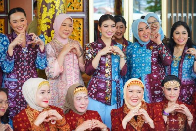 Ketua Umum Dekranas Apresiasi Produk Lokal…