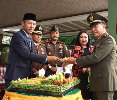 Kodim 0402/OKI Pimpin Upacara Peringatan…