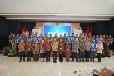 Melepas dengan Haru, Menyambut dengan Harapan:…