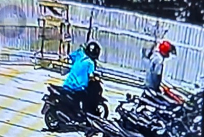 Motor Mahasiswa Raib Digondol Maling, Terekam…