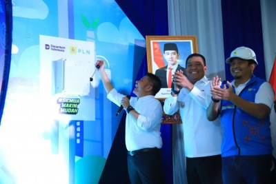 Pemprov Sumsel Resmikan Jaringan Listrik…