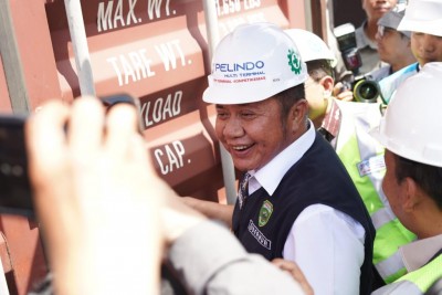 Pengusaha Muda Sumsel Tembus Pasar Dunia, Herman Deru Lepas Ekspor Perdana Produk Turunan Kelapa dan