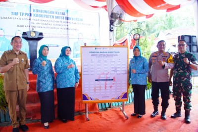 Peringati Hari Kartini, Ketua TP PKK Hj…