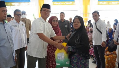 Pj. Bupati OKI Salurkan 550 Paket Sedekah…