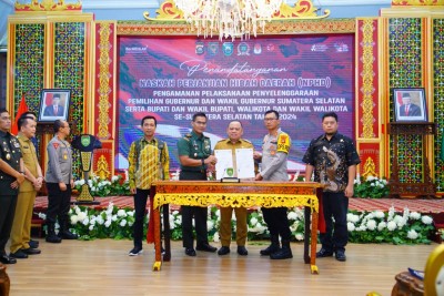 Pj. Bupati Sandi Fahlepi Tandatangani NPHD…