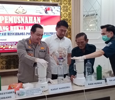 Polrestabes Palembang Musnahkan 1,1 Kg Sabu,…