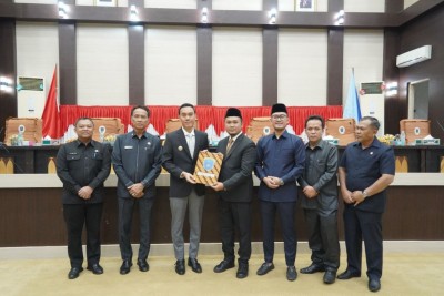 RAPBD OKI 2026 Rp 2,2 Triliyun disahkan,…