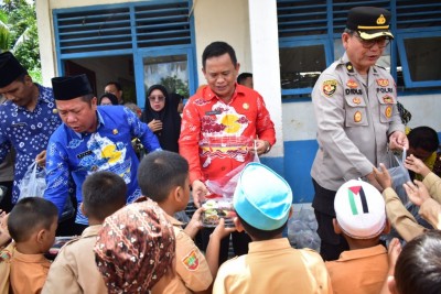 Uji Coba Makan Bergizi Gratis di SDN Sunggutan…